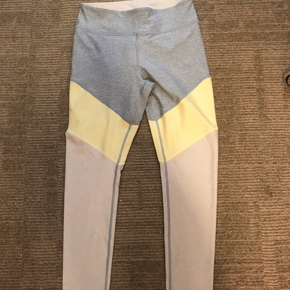 OUTDOOR VOICES LEGGINGS NEVER WORN